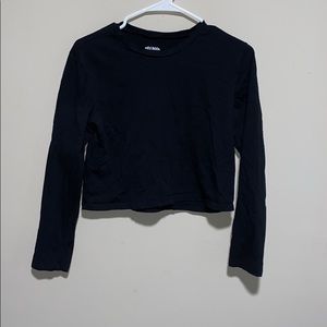 Black long sleeve crop top
